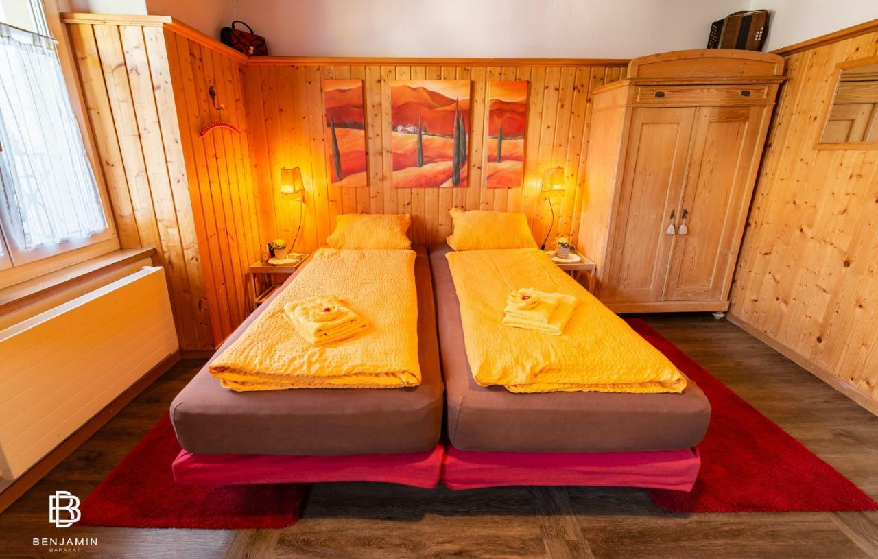 Buckten ペンション ヒェッセルベルク Bed & Breakfast エクステリア 写真